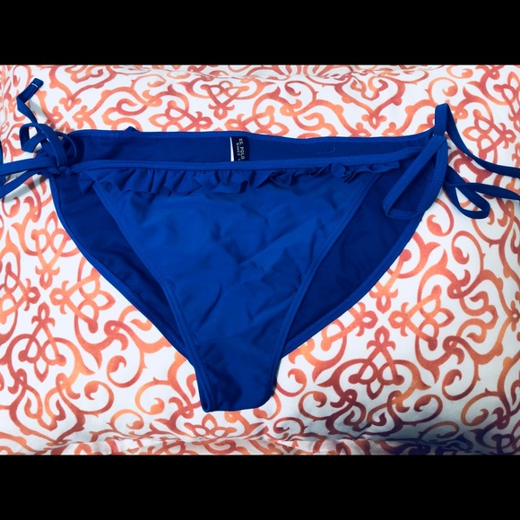 Bikini 👙 - Picture 2 of 2